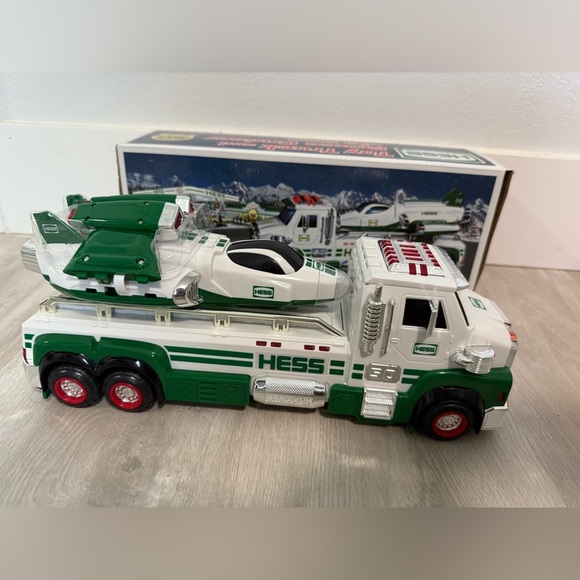 Hess 2014 Toy Truck Flatbed with Space Cruiser Lights and Sounds - Picture 1 of 7